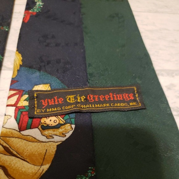 Lot Of 2: Vtg.Hallmark Christmas Santa Reindeer Holly Men’s Neckties Made in USA - Picture 5 of 9